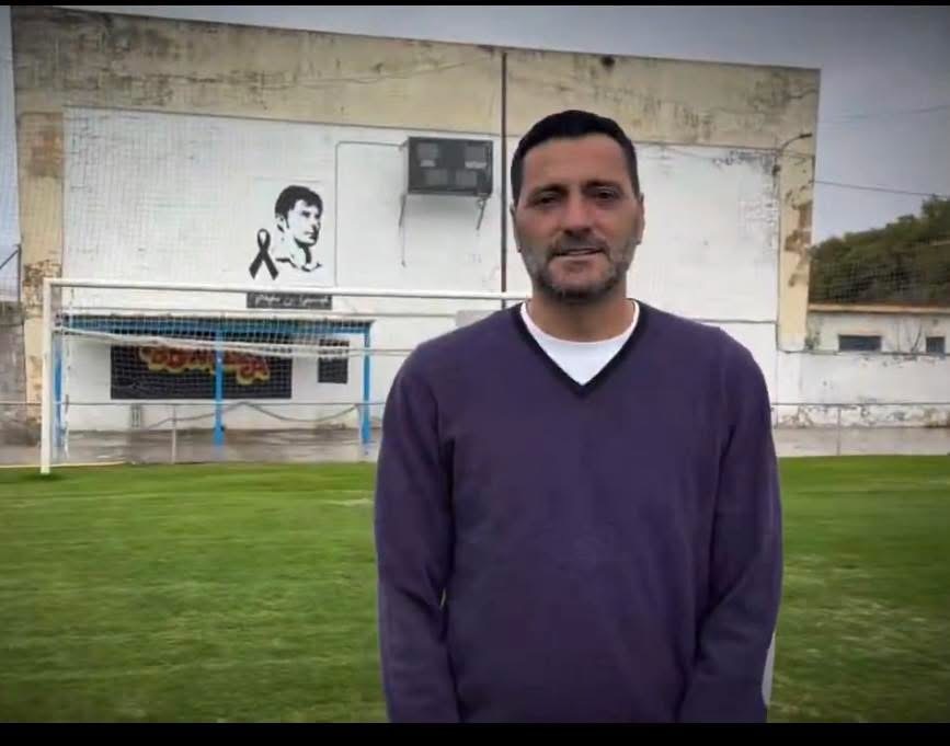 「不老傳說」45歲，曾經協助西班牙取得2008年歐洲國家盃冠軍嘅前鋒古爾沙（𝐃