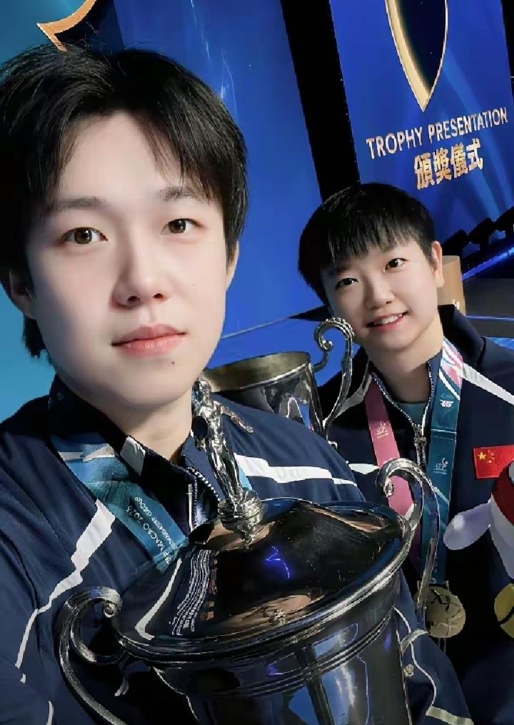 澳门世界杯夜，国乒双世一孙颖莎、王楚钦不负众望双双夺冠，这已经是2026年两人第