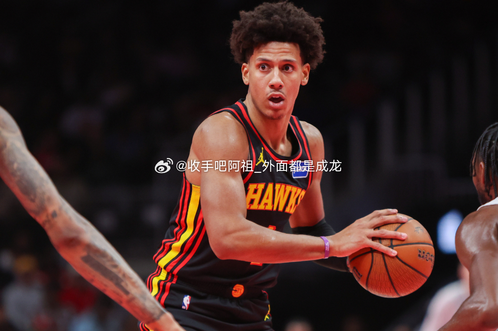NBA常规赛，老鹰今日客场对阵雄鹿。比赛战至第四节，老鹰全队已经送出了30次助攻