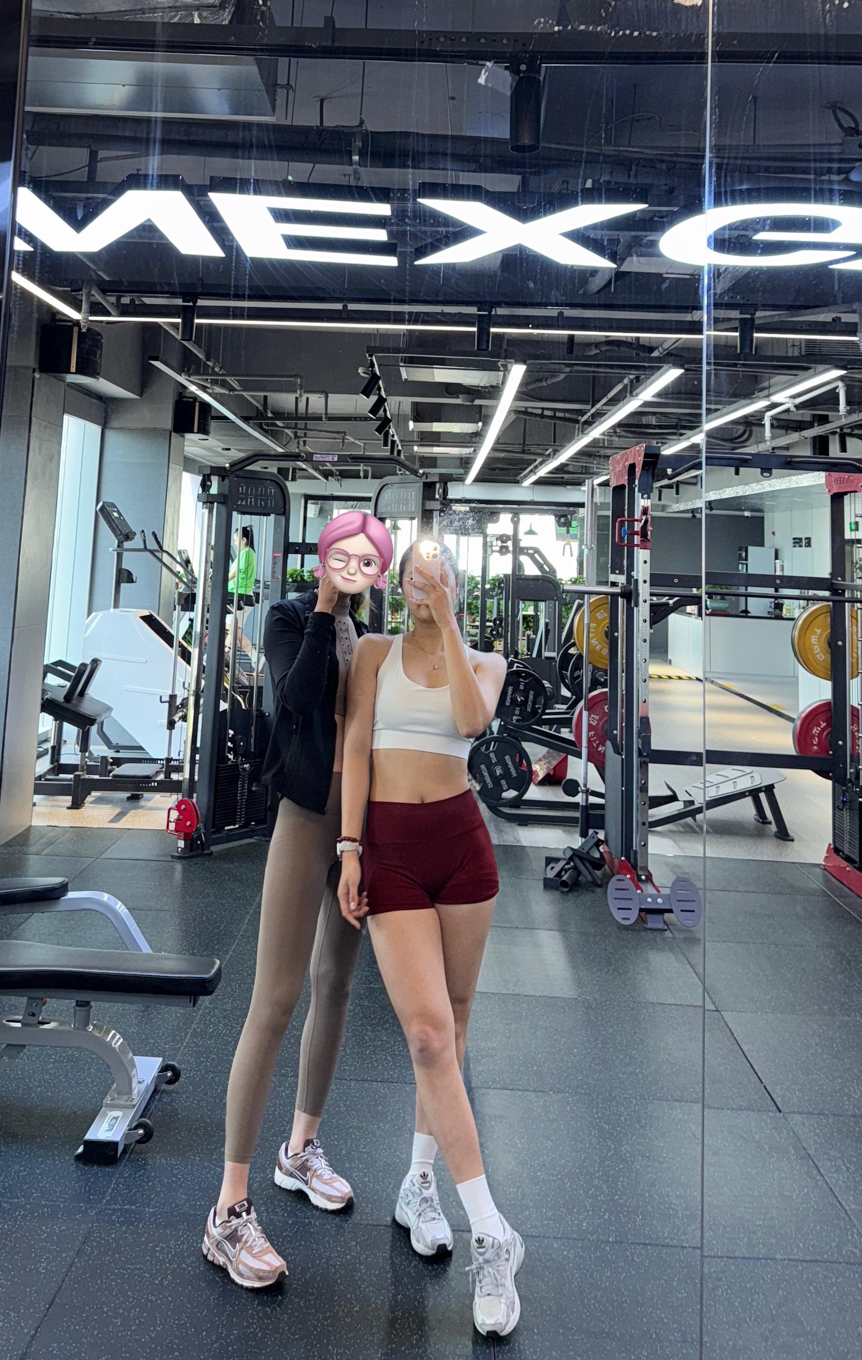 长腿姐妹合体啦👭