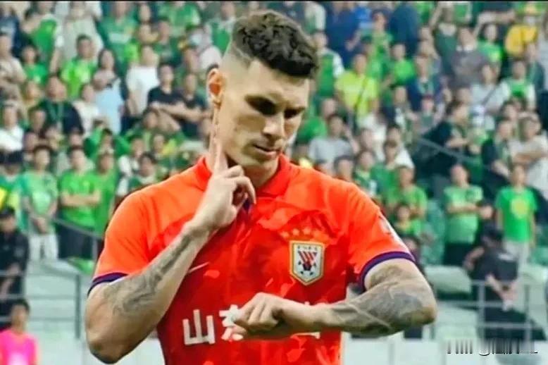 要么是喝假酒了，要么就是假的国安球迷，但凡有点正常思维的真国安球迷都不会说出这种