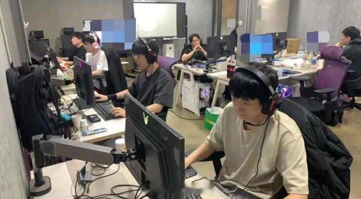 AL官媒晒队员训练日常：训练中ᕙ( •̀ ᗜ •́ )ᕗ希望AL今年能不差那一点