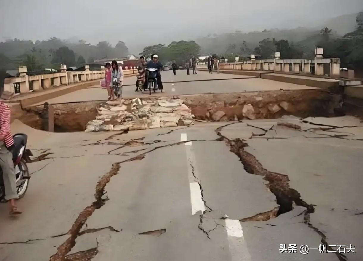 慈善援助也应是有原则的
       菲律宾7·9级地震，中方密切关注地震测量，