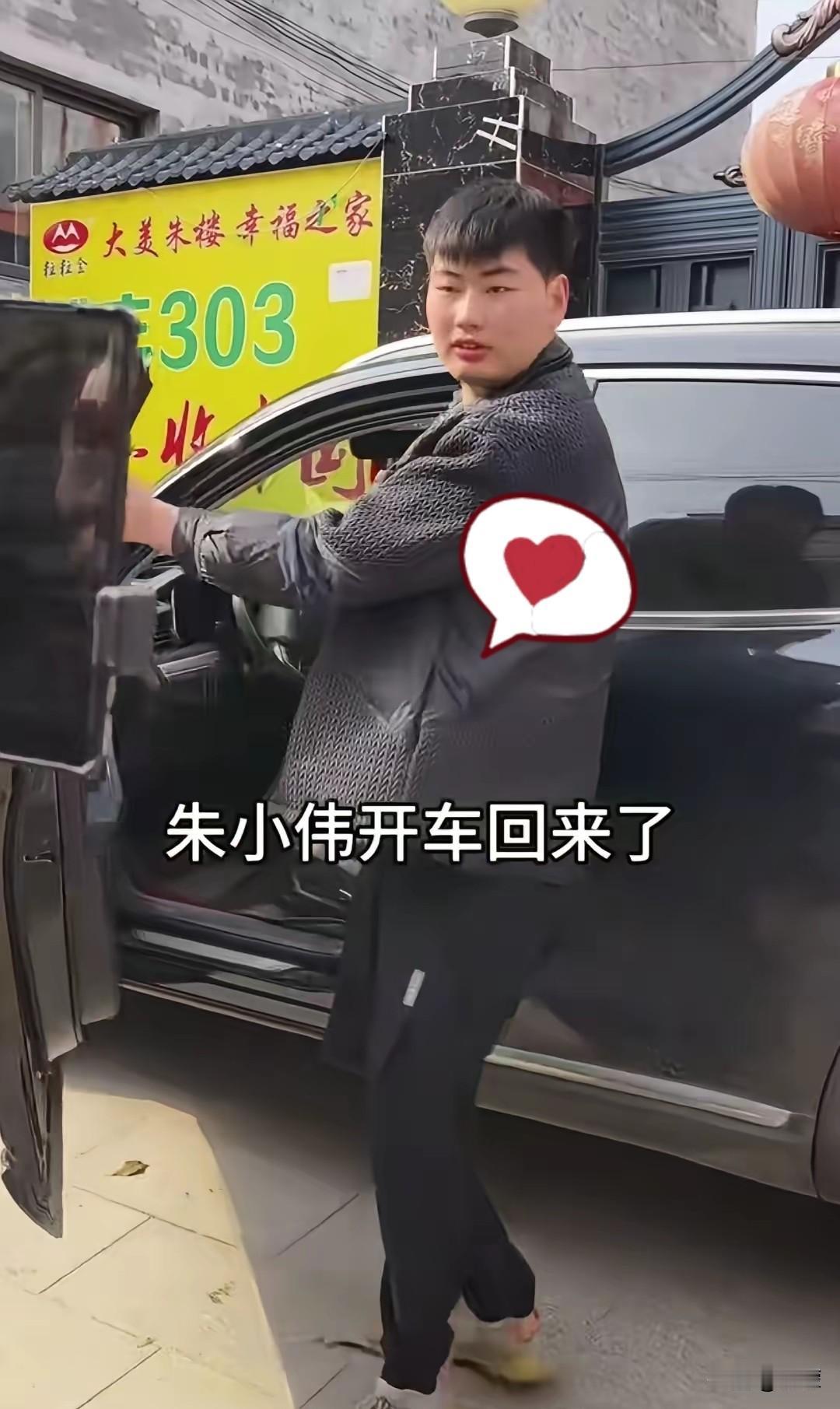 很多人一直看不懂
大衣哥的育儿方式，
总吐槽他溺爱孩子、把儿子养废。

细细了解