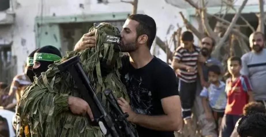 “疯狂”的以色列，遇到“更疯狂”的俄罗斯，戏剧性一幕出现！

近日，以色列与巴勒