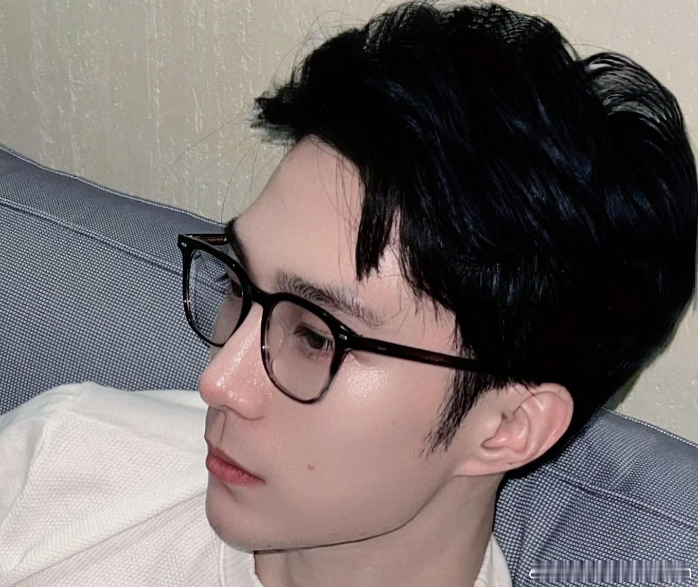 不🧂射会被降下神罚的一张脸 ​​​