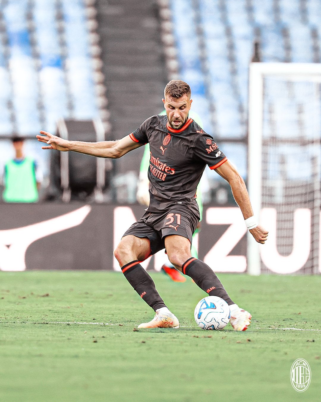 【比赛组图】 拉齐奥2比2AC米兰 🔴⚫️ 迭戈·莫雷拉🇧🇪闪耀罗马奥林匹