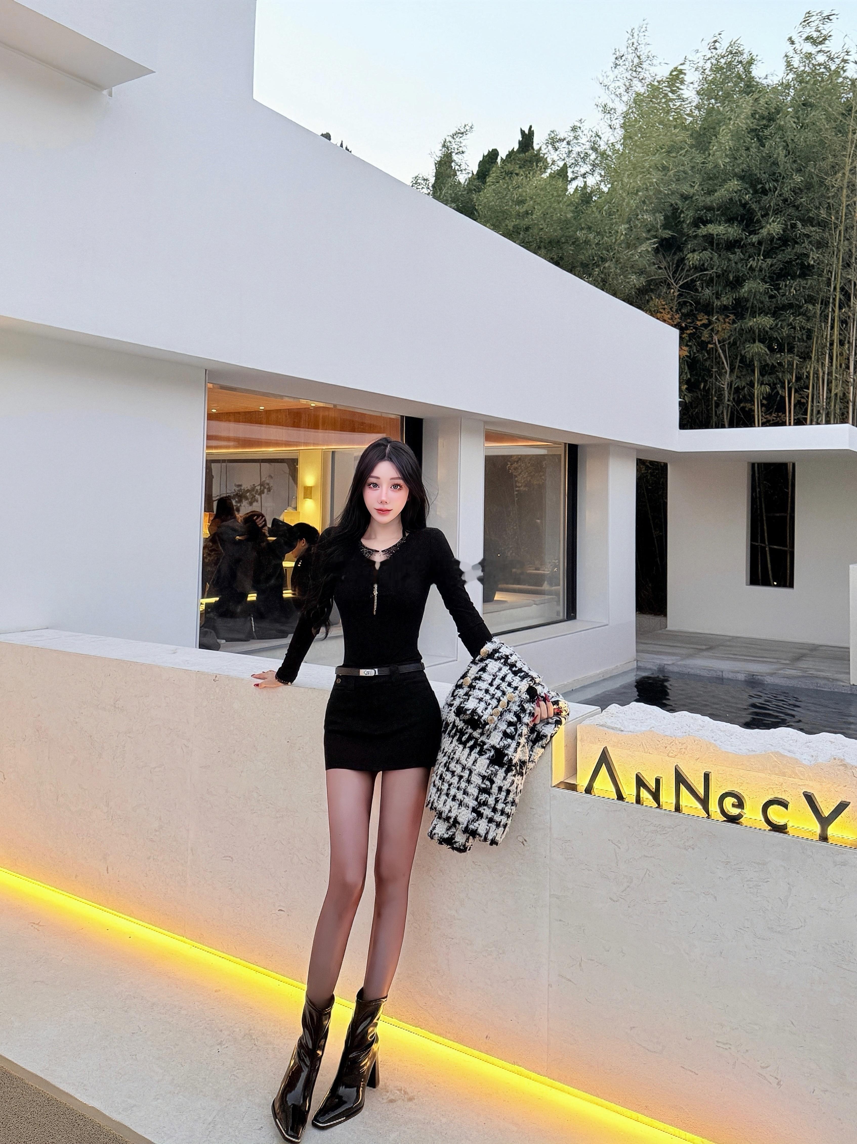 你性格的确有问题，但是你漂亮，所以问题不大 