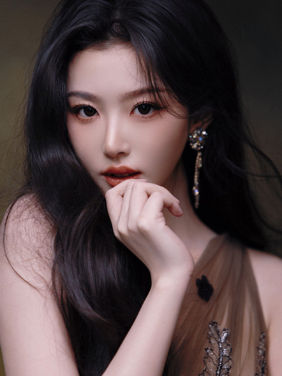 明星集体发红包是过节吗你担喊你抢红包啦 孔雪儿、周奇两位艺人的红包派送让非节日也