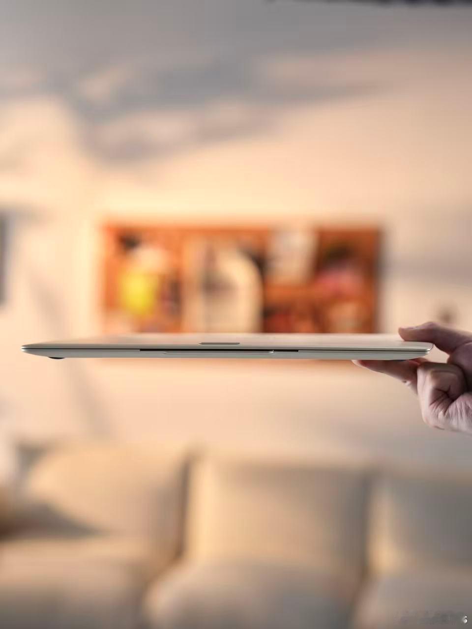 上手了华为MateBook Pro S真的建议大家去实体店掂一下，798 克看参