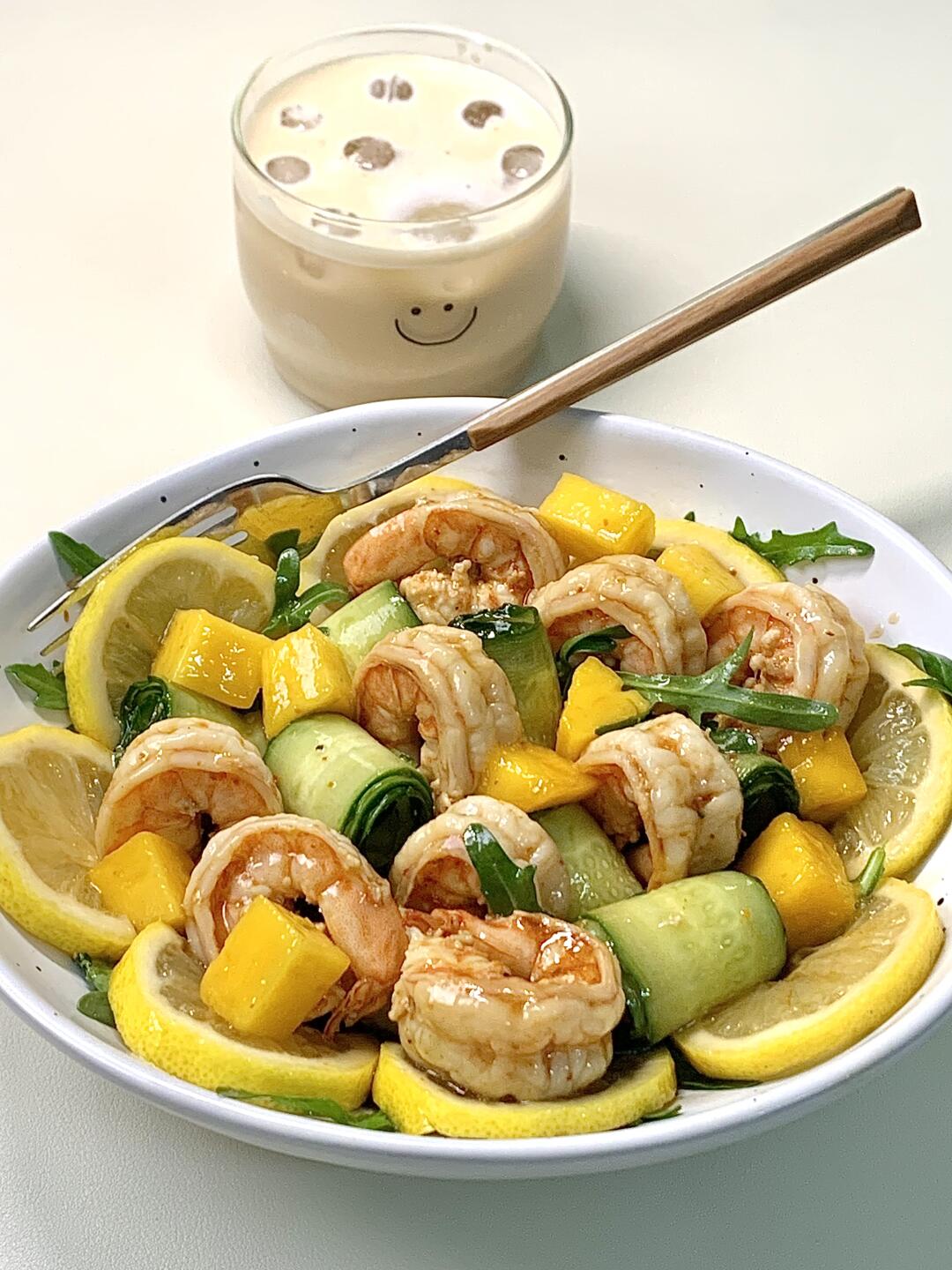 巨掉称！！！柠檬虾仁黄瓜沙拉，好吃到一口沦陷