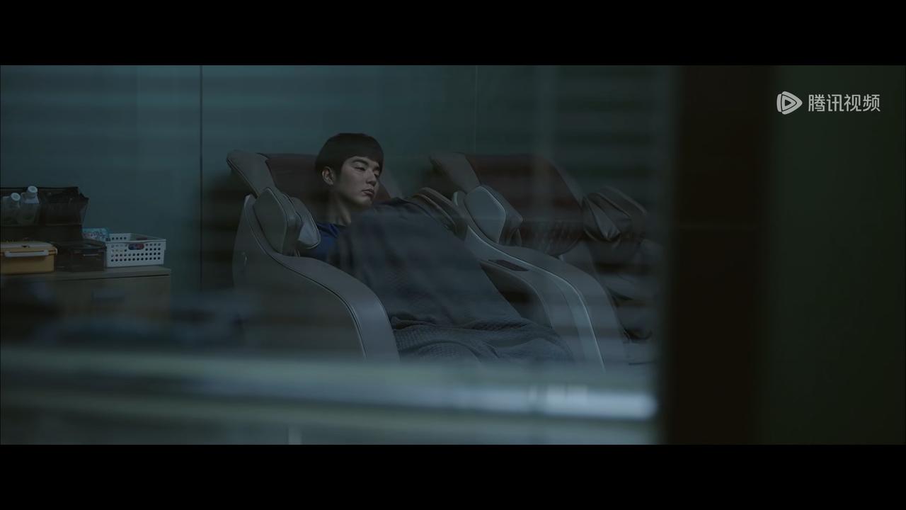 问心￼方筱然还是比较心疼林逸的要不然的话也不会给毛毯，笑死我了这医生很会形容盛主
