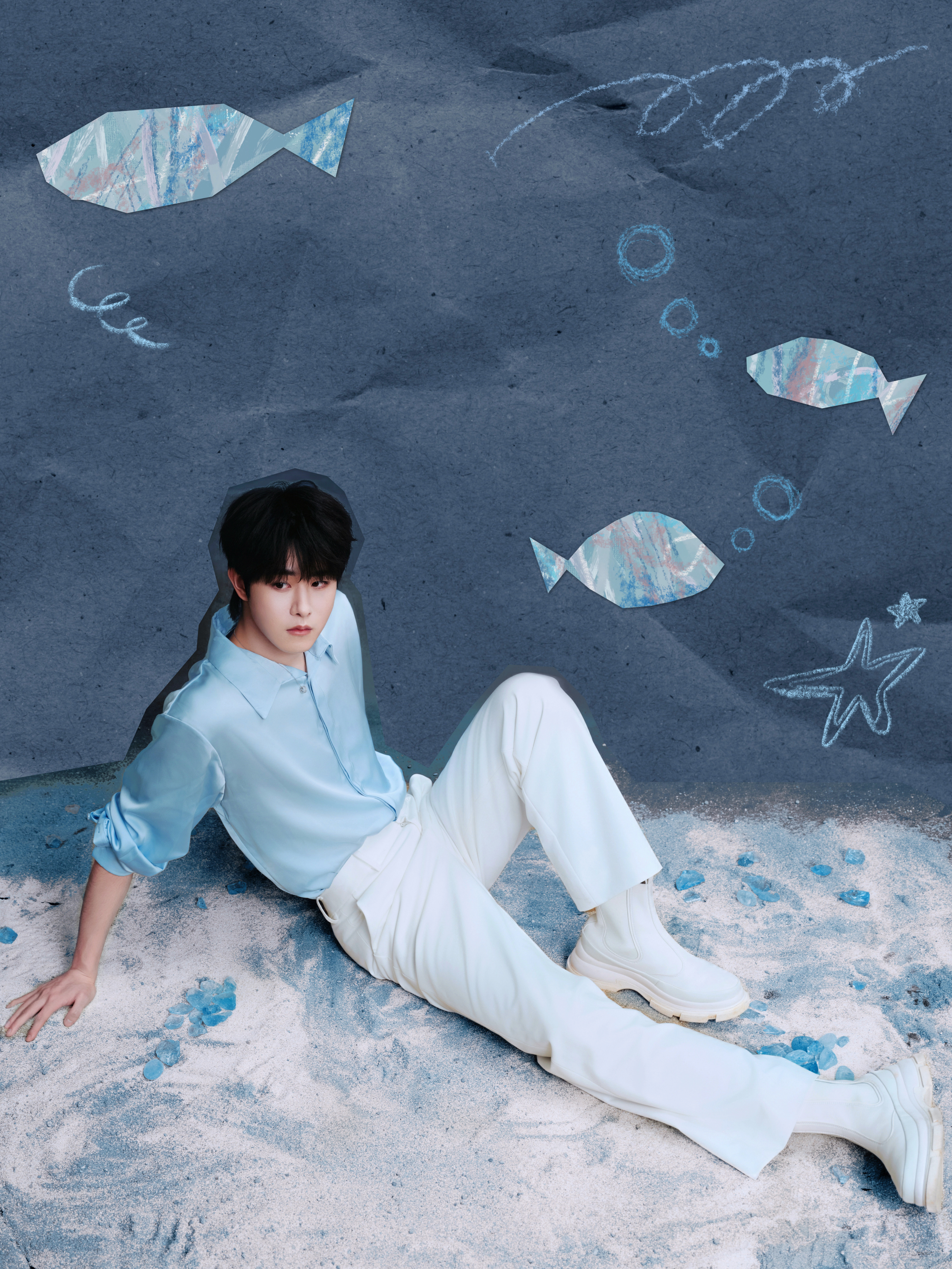 田嘉瑞视听盛典红毯 闪光灯准备，状态在线，走路带风，喜欢看帅哥走红毯呀，期待以后