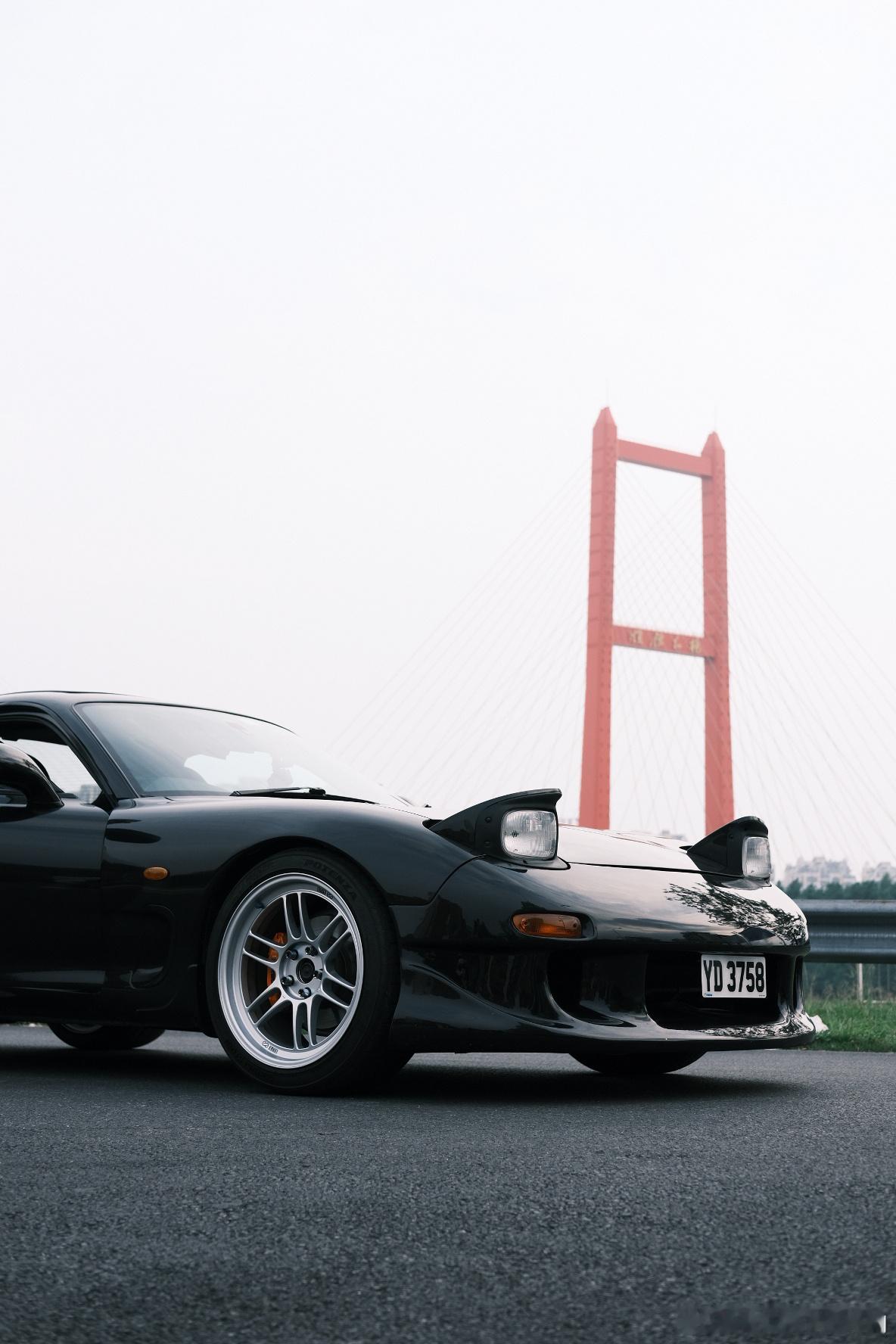 ​RX-7 FD 一代人心中的白月光！你心里的白月光车型是什么？分享一下。汽车我