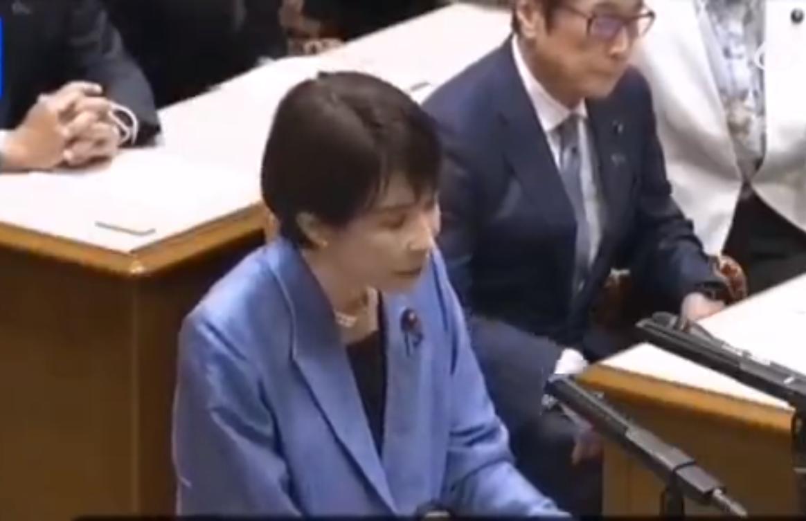 对于中国加强两用物项对日出口管制的事情，日本首相高市早苗在NHK最新的节目中表态