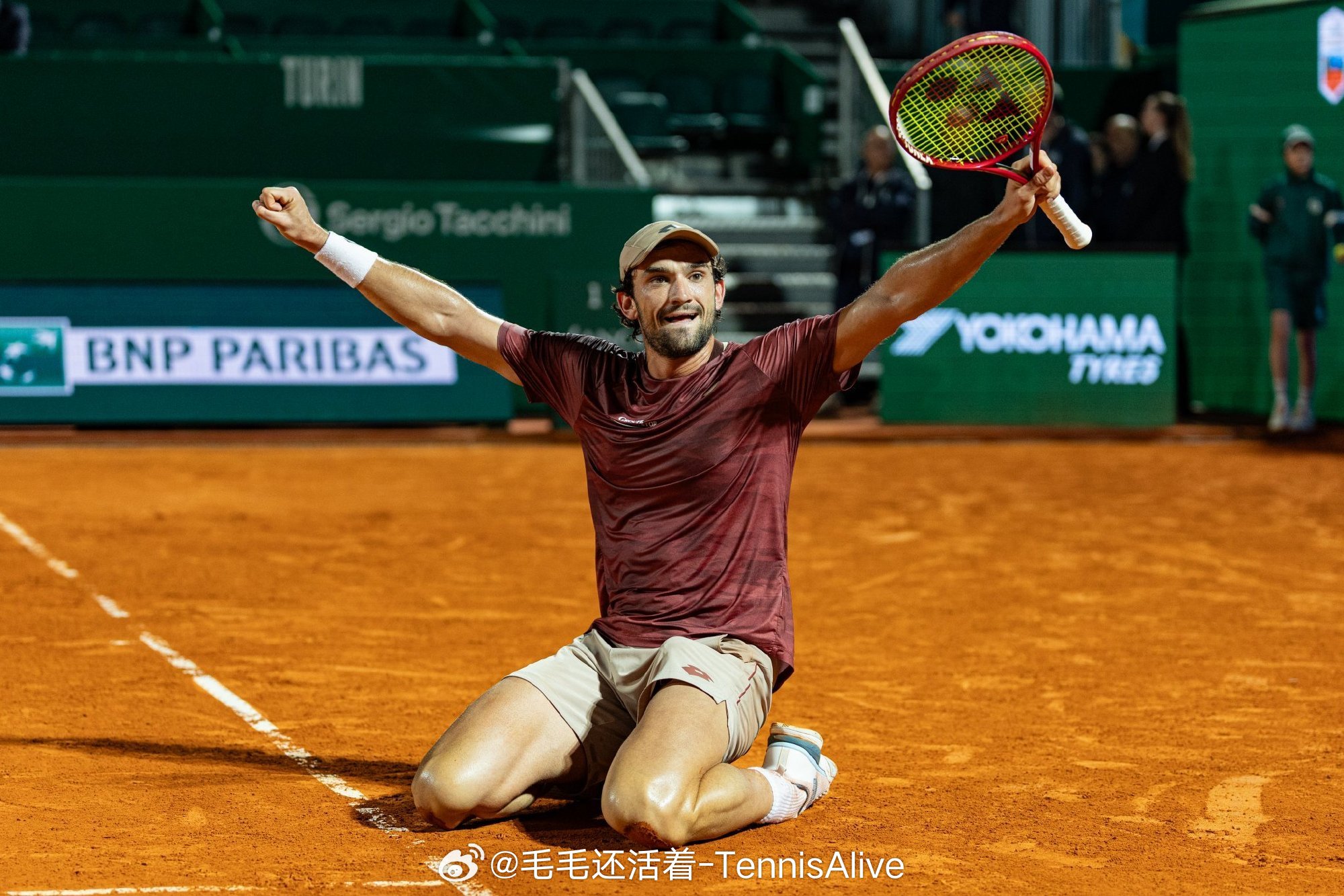 ✅蒙特卡洛历史上首位本土四强✅首进红土大师赛四强✅排名来到最高17位 