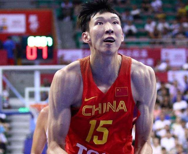 不吹不黑，周琦罚球单场8中0，这是职业球员干的事吗？
有一说一，就算是一般的篮球