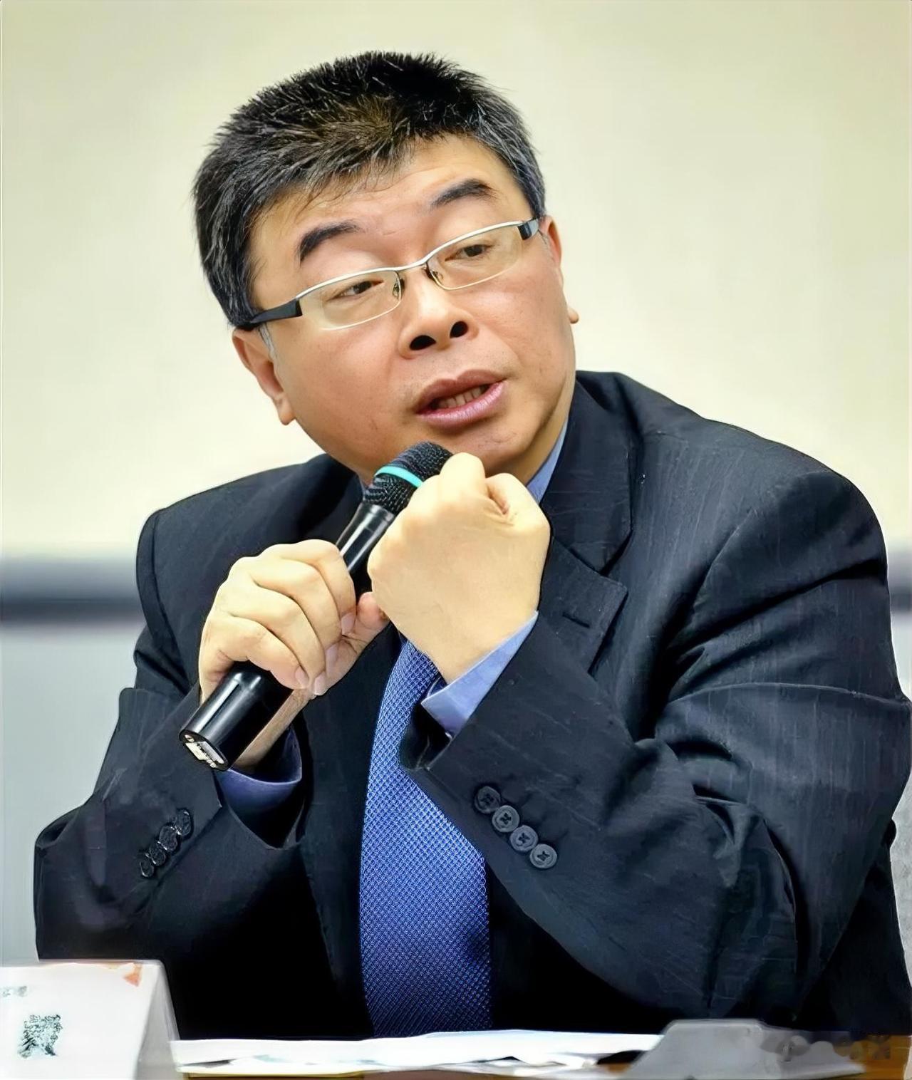 ⚡破防了！邱毅警告：穷台困台，正在毁掉岛内统派🇨🇳
 
谁能想到，对大陆最忠