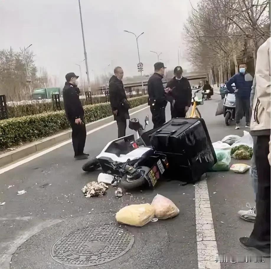 镜头下这画面太震惊了，心惊肉跳。我真心说一下，做哪个工作都不容易，希望每一个人都