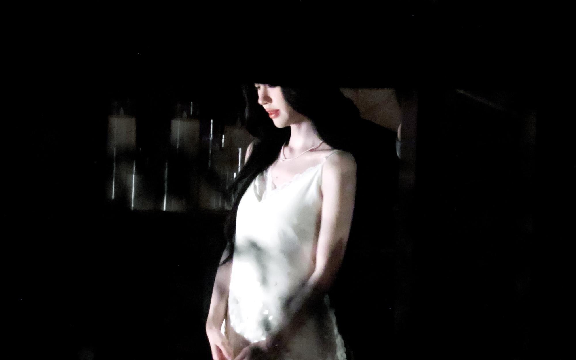 鞠婧祎姜黎非jjy 鞠婧祎露芜衣我喜欢日出日落的静谧，爱着天空也深爱着你。​​​