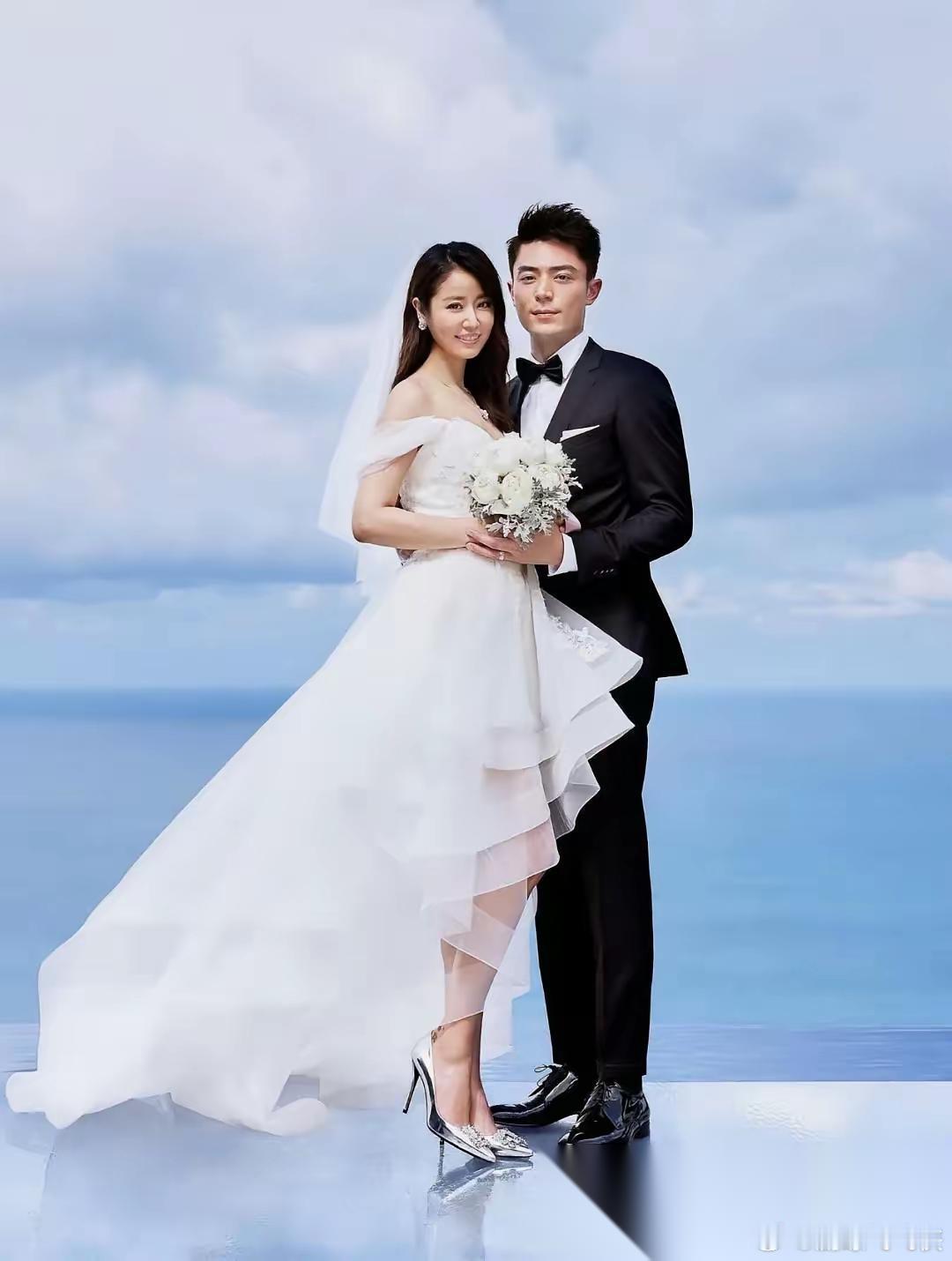 林心如劝霍建华做医美被拒天哪，霍建华都长成这样了，老婆林心如还劝他做医美。虽然知