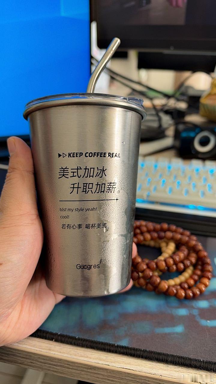 上班全网都在喊国庆收假第一天浑身不适应，不想上班，到处都是节后综合征，我们所有同