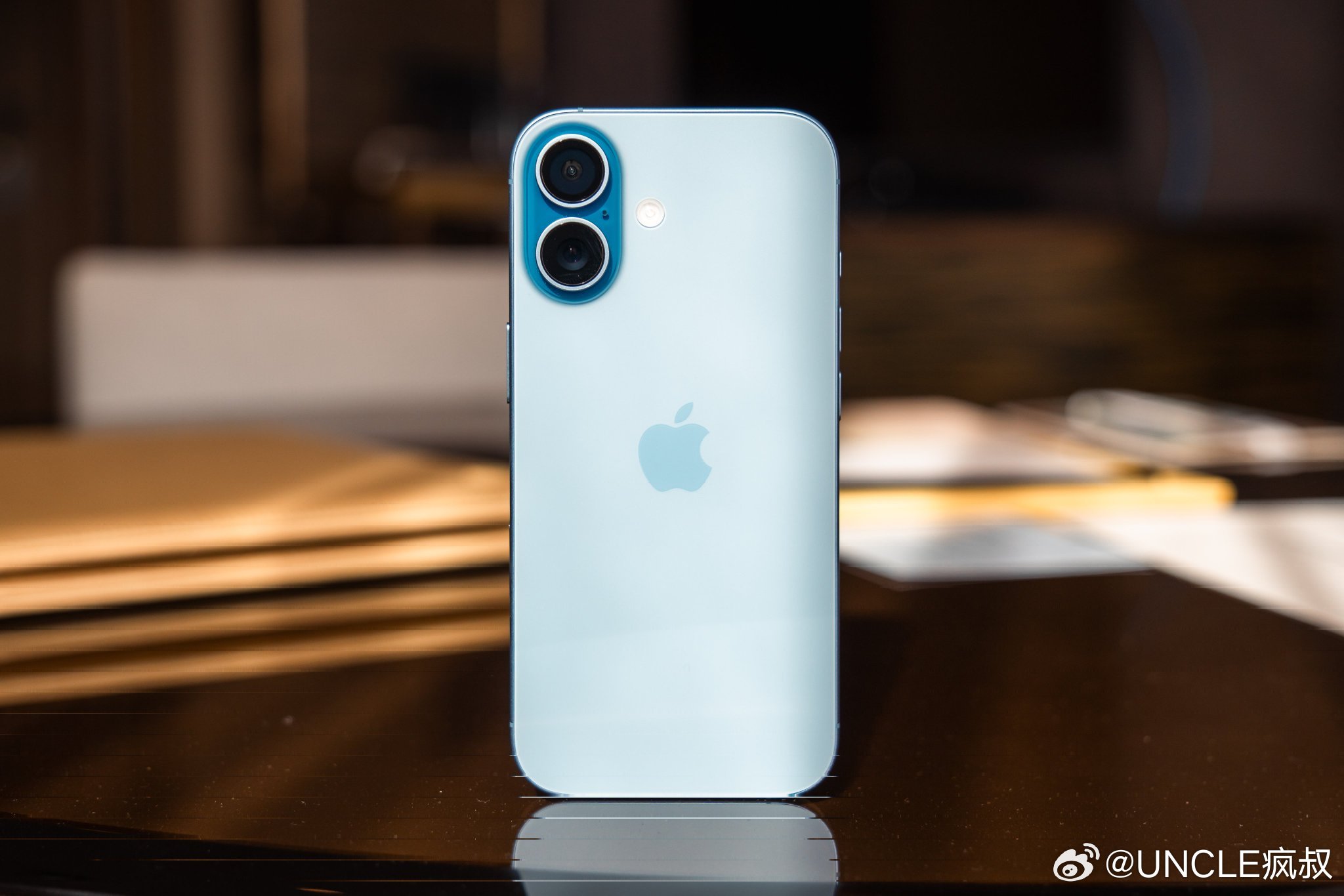 别吓我，明年iPhone 18 标准版继续吃大肉？👀 ​​​