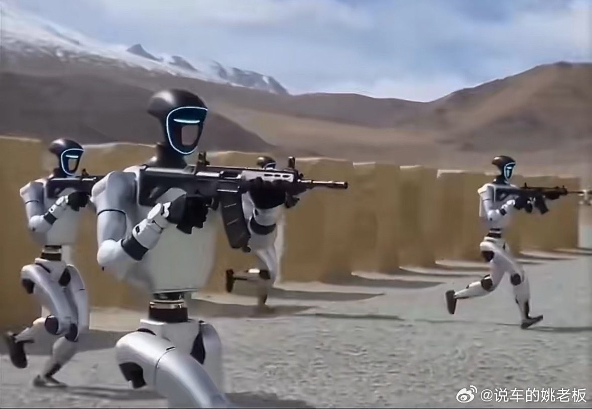 全球首款实战化持枪人形机器人“幻影MK-1”现身俄乌前线，身高1.8米、可自主侦