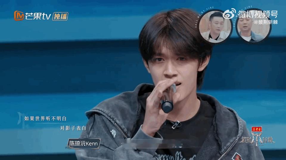 张极vocal考核音色好抓耳 张极vocal考核太惊喜！合唱中他的音色格外抓耳，