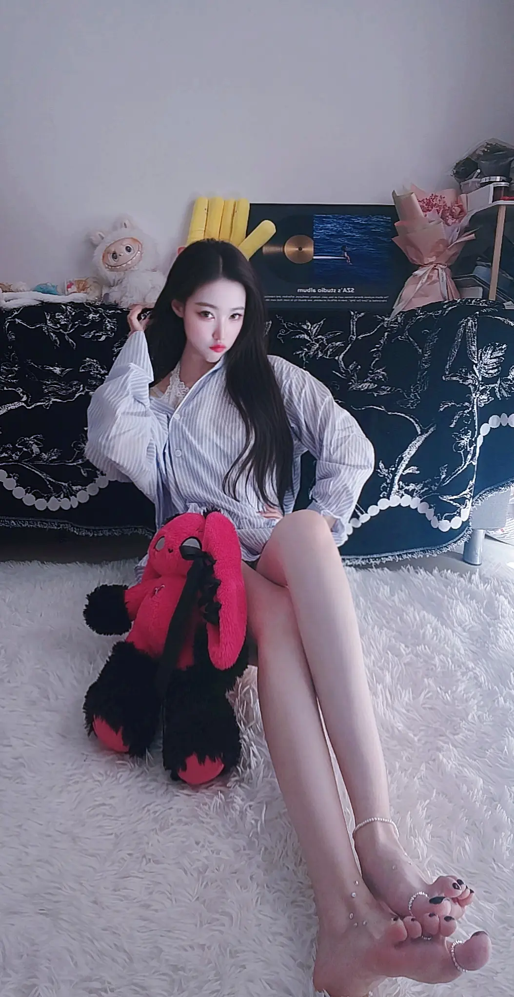 姐姐与小兔。，  ，  
