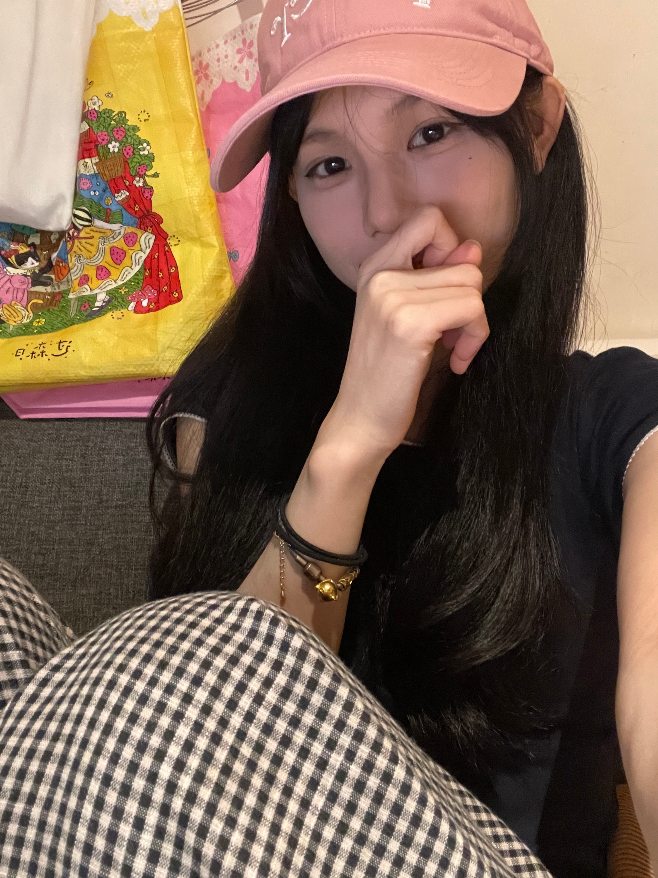 😭在室外湿滑的楼梯上摔下去了…摔得一整个头晕眼花耳鸣想吐屁股疼（一些无关的配图