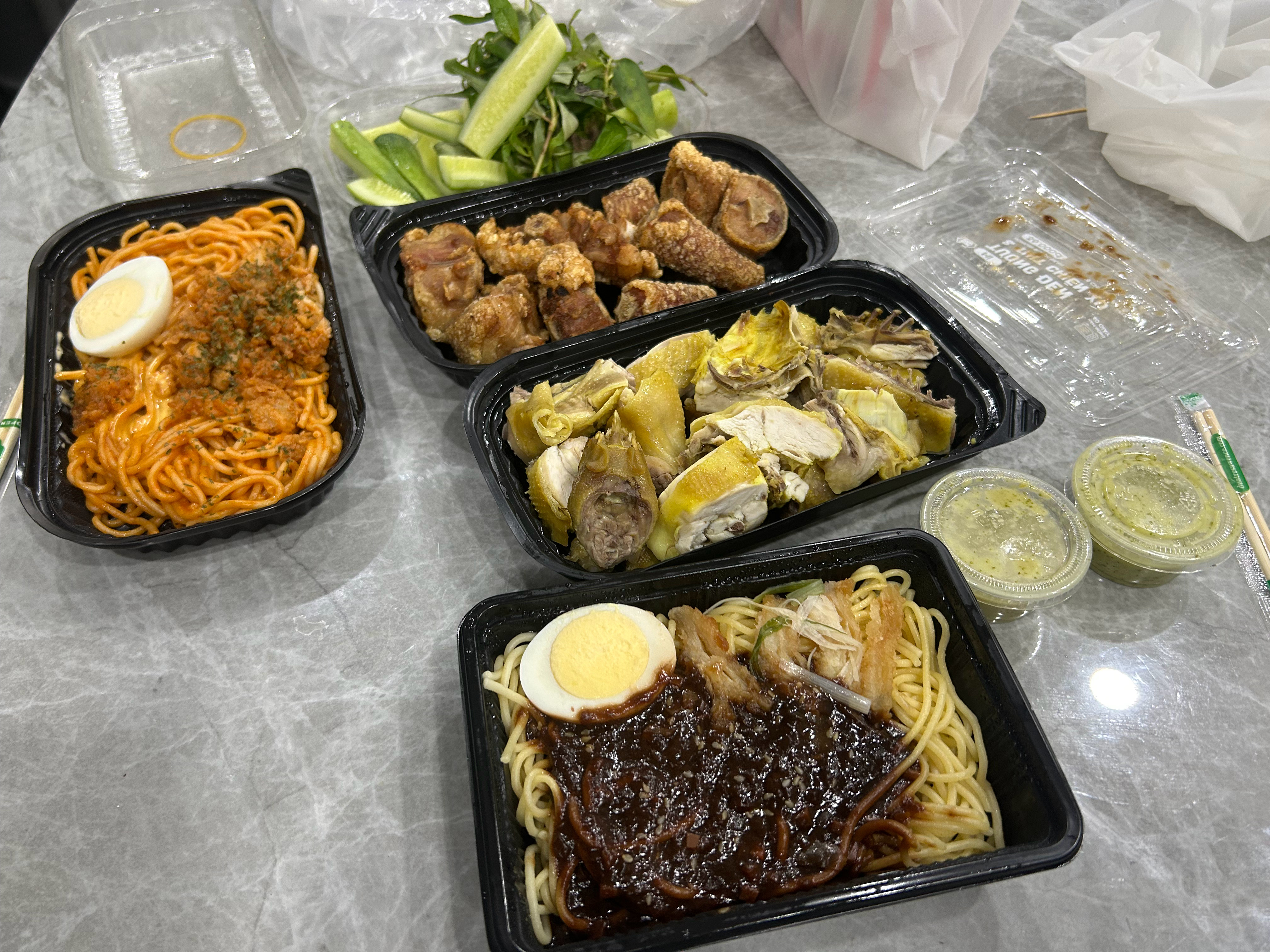 妈的，把微博忘记了，打卡一下今天晚上的晚餐🍲 
