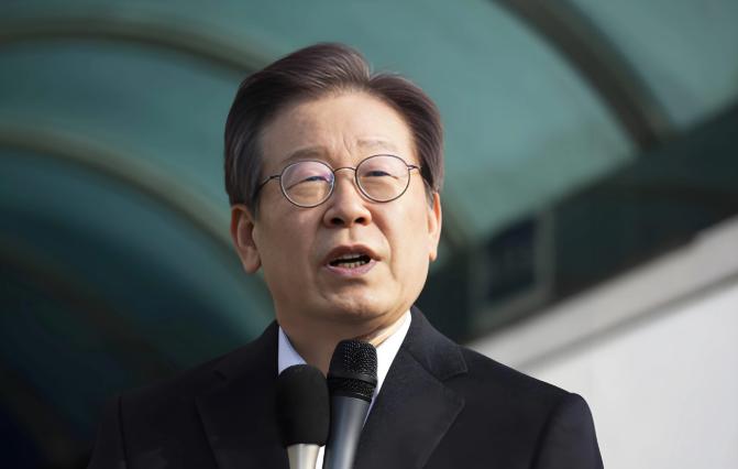 韩国总统罕见承认了！

9月22日，韩国总统李在明在路透社专访里抛出的“1997