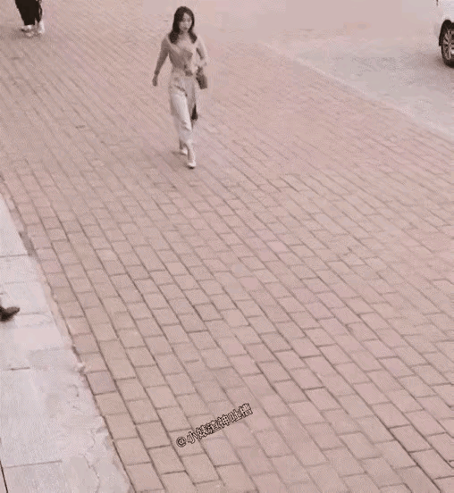 这是不是赤裸裸的侮辱，还是调戏，可不可以报警。[捂脸][捂脸][捂脸]