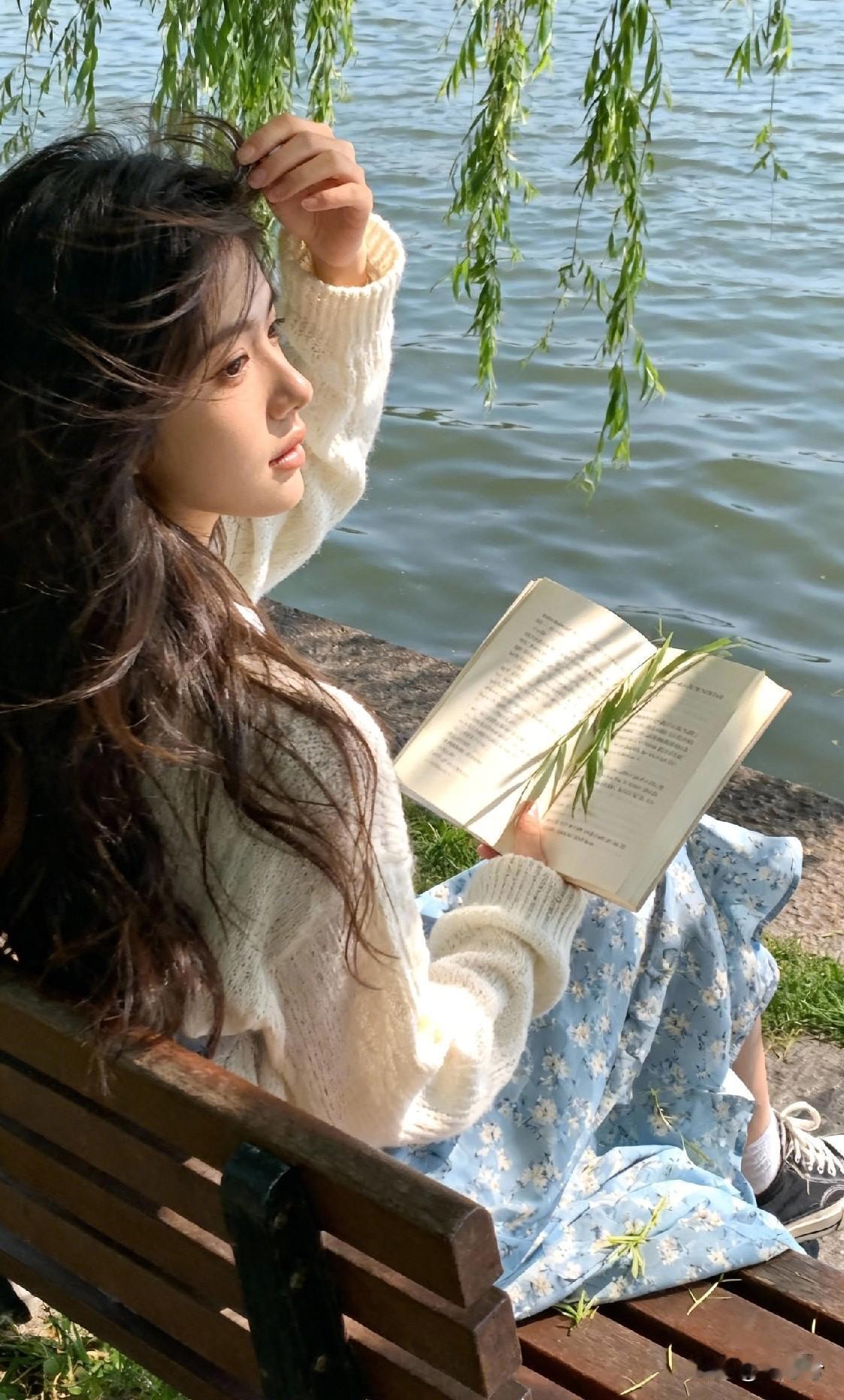 𓆜⸝⸝⸝ғɪɴᴇ
 
女人明白感情是锦上花，心就硬气了。
 
不是没情，是这辈