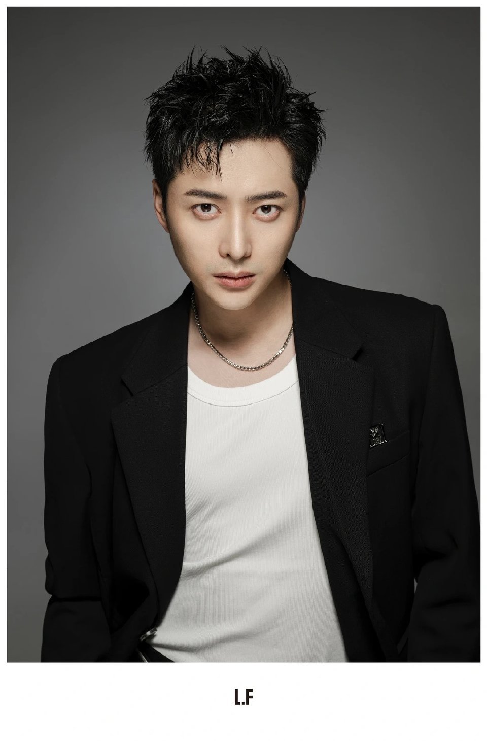 韩承羽宣布结婚生女曾出演过《唐朝诡事录》、《琉璃》、《周生如故》、《一念关山》、