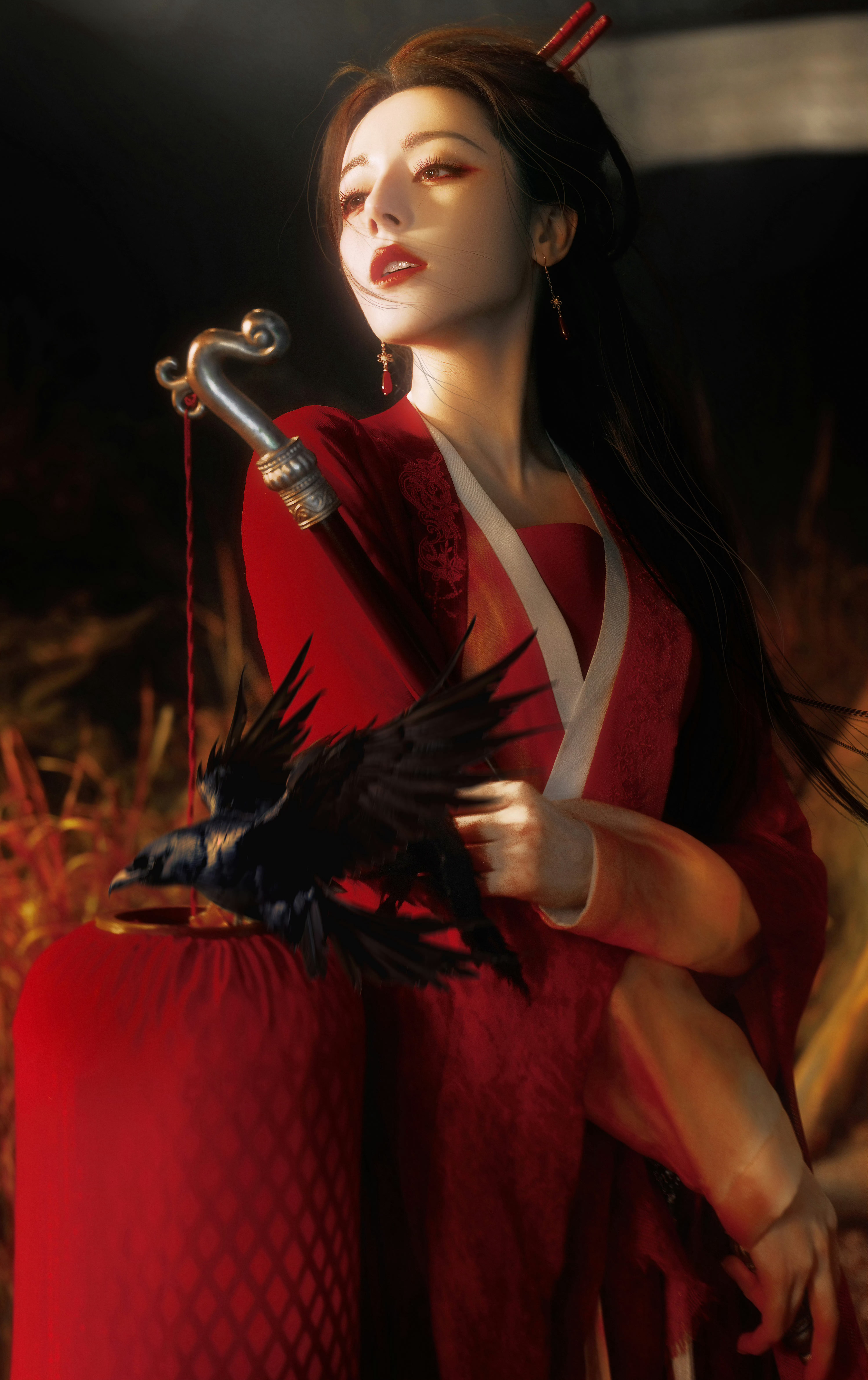 迪丽热巴迪丽热巴 dlrb迪丽热巴益起来 活得平和，才能在心里装下满满的幸福。平