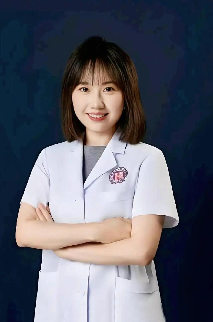 曾琦这次必须要感谢一下自己！
平时对患者温柔又专业，医术还杠杠的，这不，关键时刻