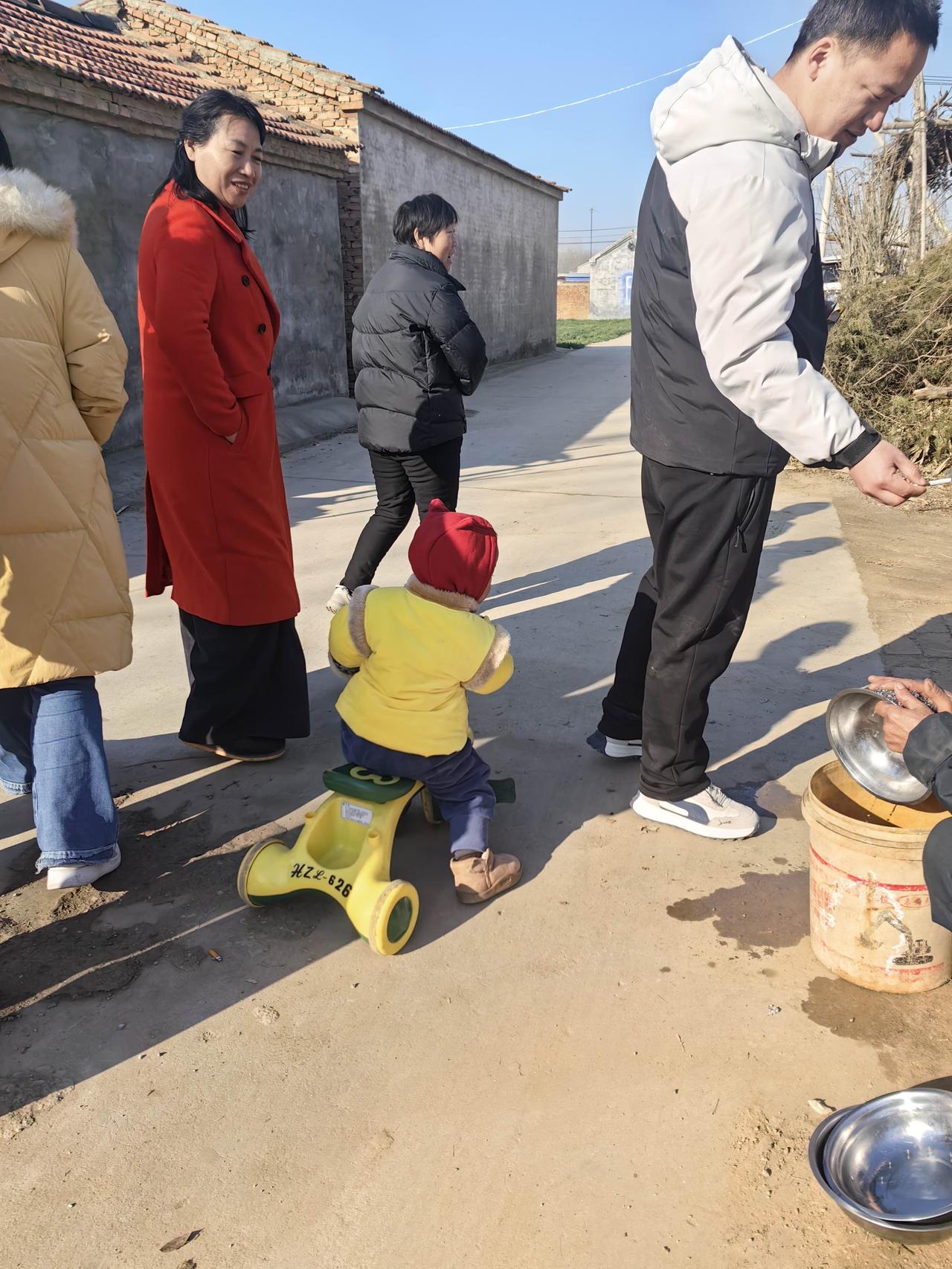 俩新媳妇头一年春节走亲戚，面子里子咱都要？！
我这是进门后第一次春节走亲戚，婆婆