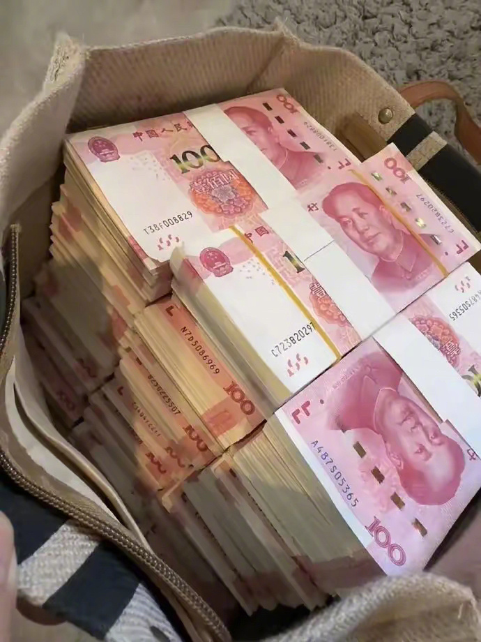 玄学，下个月你会突然很有钱！接不接！  