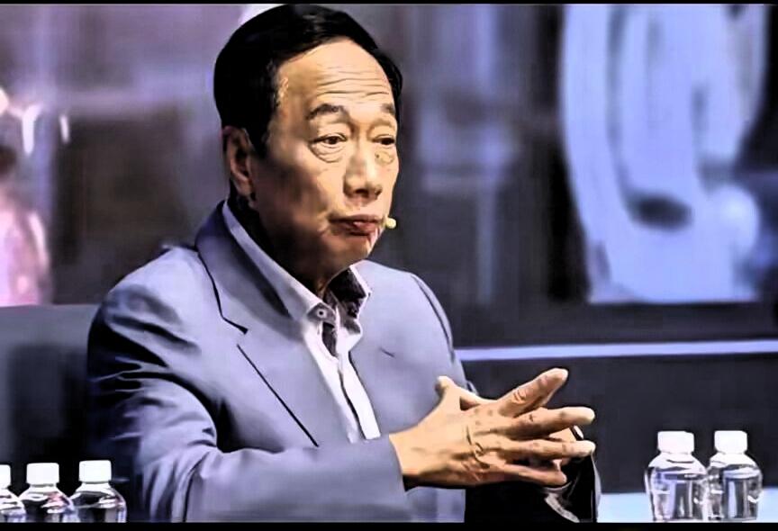 郭台铭最近在媒体面前放出这么一句狠话，没有大国撑腰的政权早晚得变成别人家的附庸，