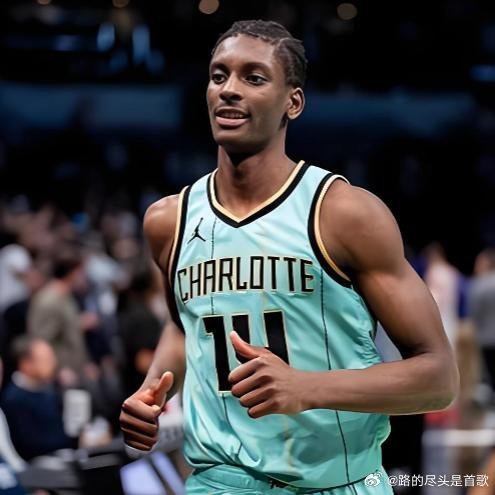 《低调的黄蜂，已经凑齐了重建拼图？》上上赛季，黄蜂主将鲍尔只出战了22场，让球队