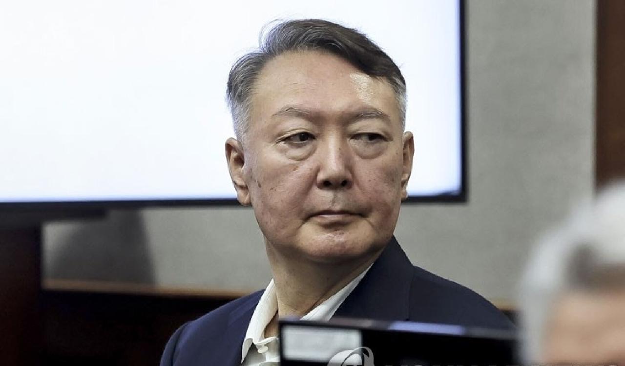 【尹锡悦为什么一审被判无期徒刑，而不是死刑？】尹锡悦涉嫌带头发动内乱案罪成，一审