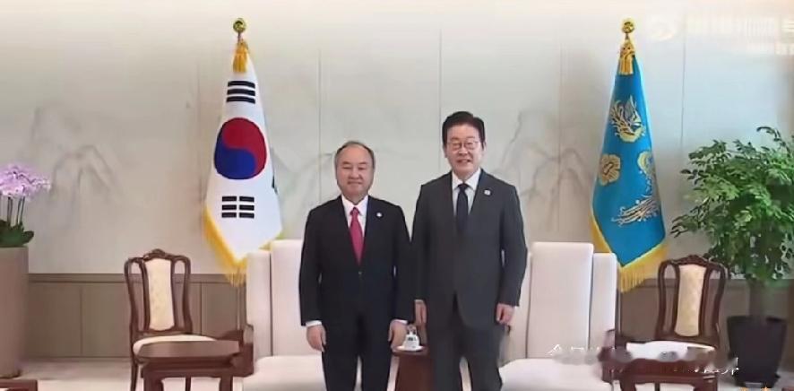 12月5日首尔总统府，韩国总统李在明会见软银董事长孙正义，刚开场就闹了个翻译乌龙