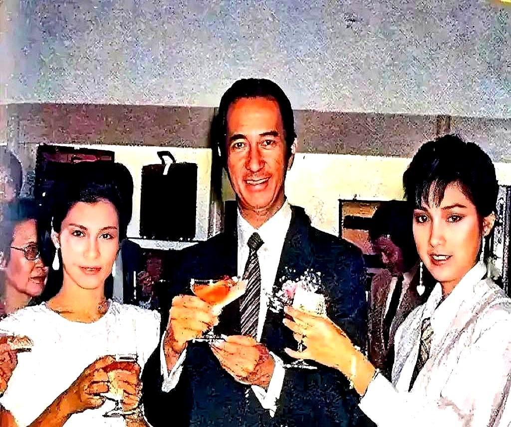 戚美珍被骂了半辈子“害人精”。
 
那通电话里，翁美玲根本没骂她。全是嘱托：“三