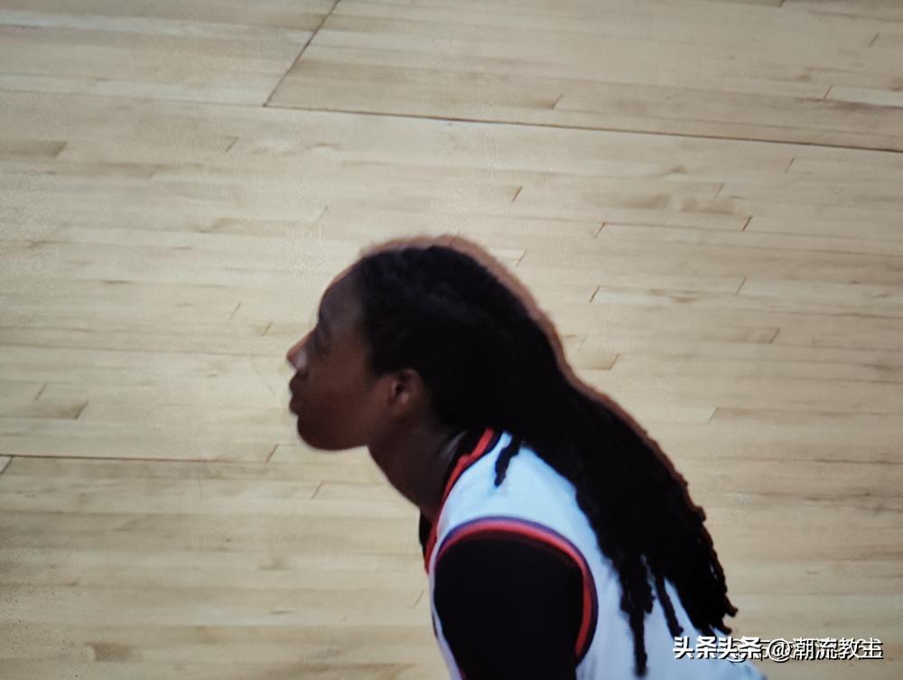 四川女篮又赢，晋级四强，谁能想到？
去年夺冠，今年连续三年闯进四强，胜场几乎都