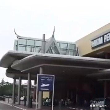 柬埔寨被困孕妇脱身产子！却因孩子身份困在境外难回家？
 
被骗到柬埔寨的怀孕女子