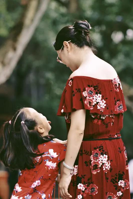 最美的陪伴
不是将就
而是同频
闲话轻松
沉默安心
不用刻意
不必拘谨
愿你
遇