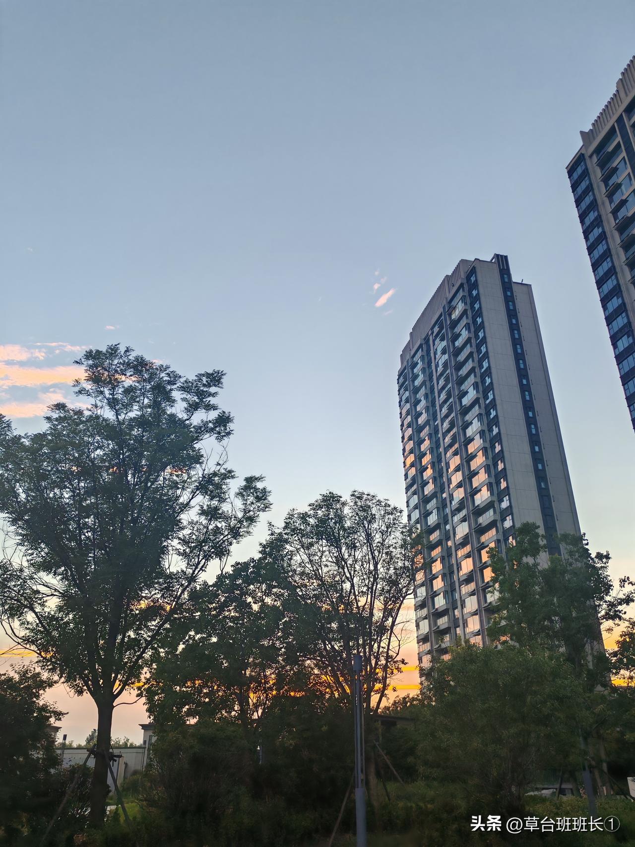 买房记。7月初，从贝壳APP上看中了一套房子，联系中介实地去看了看，感觉比较中意