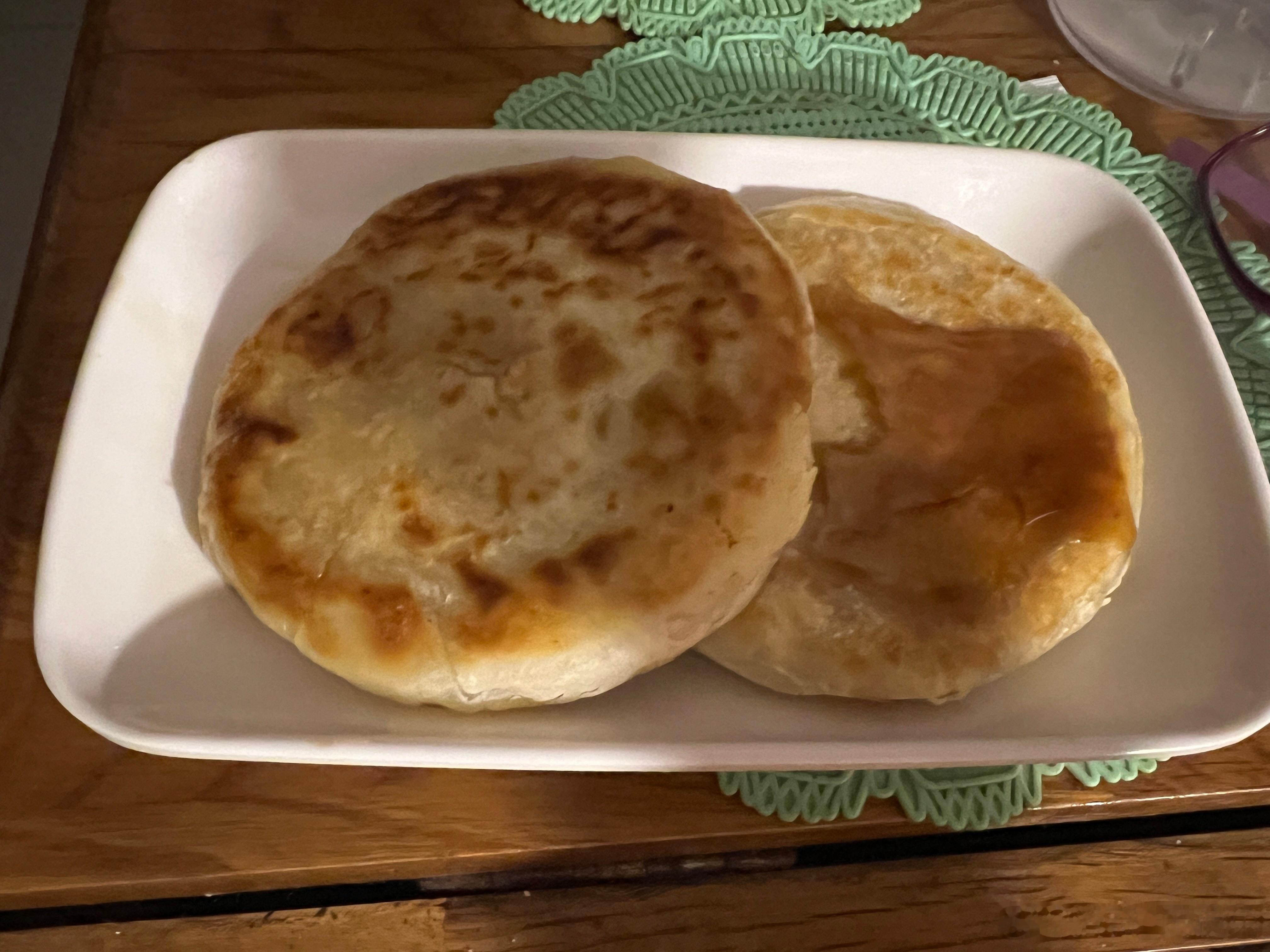 锋味  第二顿病号饭 派派的猪肉大葱馅饼 今天发烧烧了个天昏地暗🥹晚饭吃成宵夜